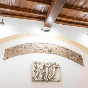 home-ciancaleoni-colosseum-rione-monti.it-romehotels.com/